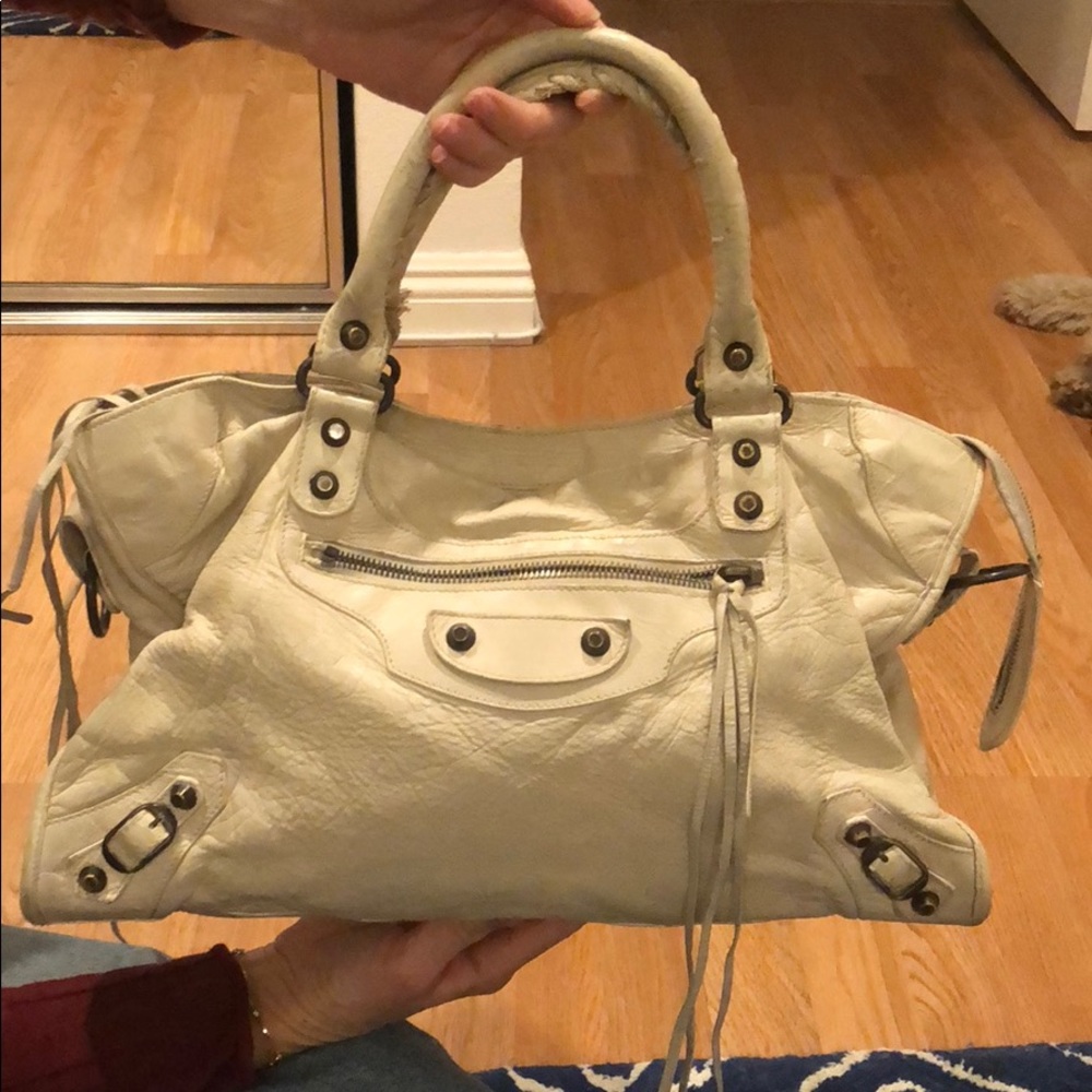 City White balenciaga tote.